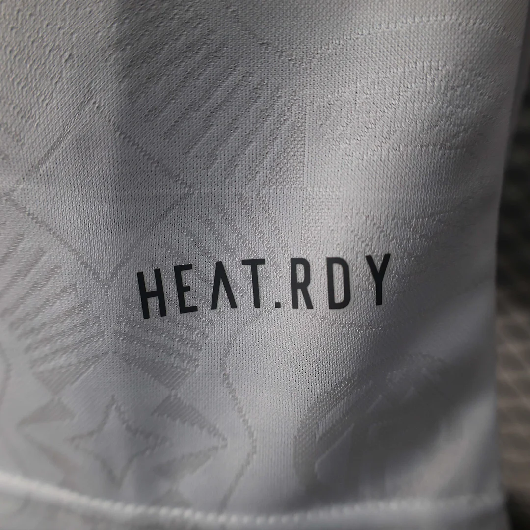 2025/2026 Player Version Bayern Munich 125th Anniversary Edition White Football Shirt 1:1 Thai Quality - Image 9