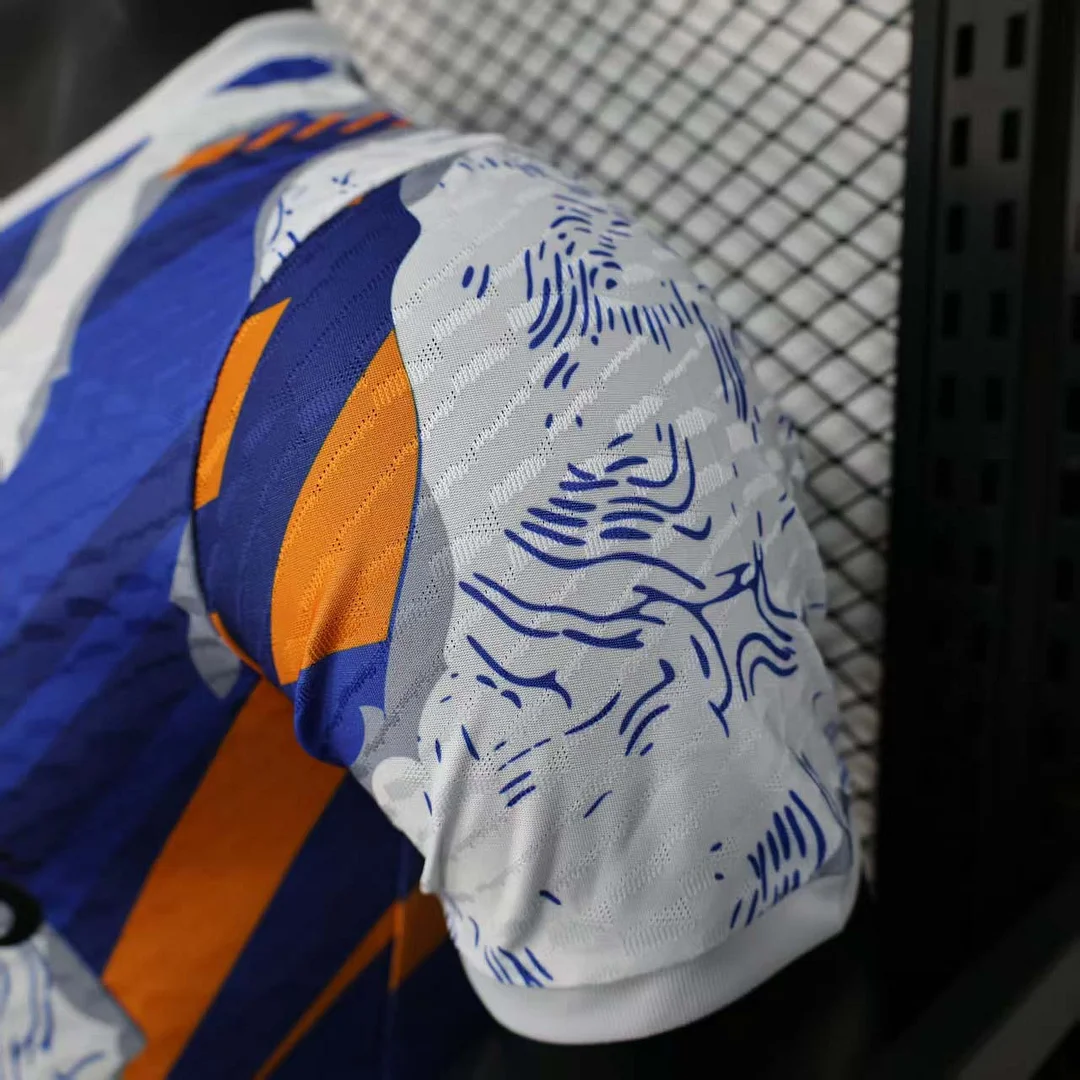 2025/2026 Player Version Real Madrid Special Edition White And Orange Football Shirt 1:1 Thai Quality - Image 7