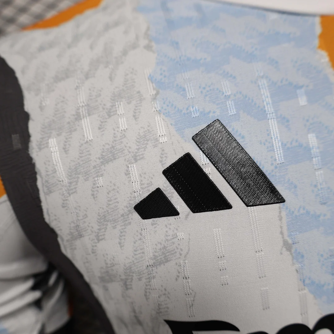 2025/2026 Player Version Real Madrid Training Wear Football Shirt 1:1 Thai Quality - Image 4