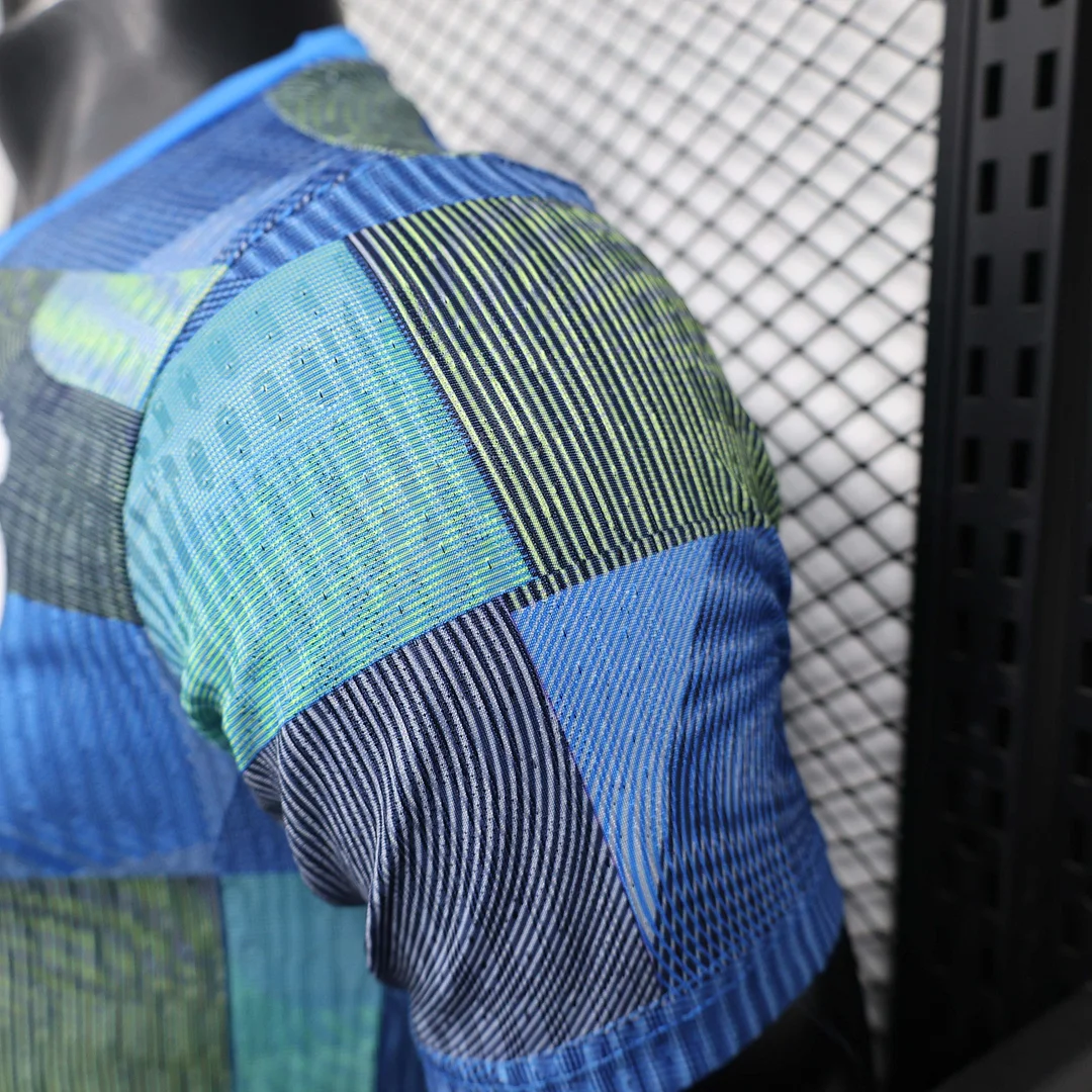 2025/2026 Player Version Real Madrid Pre-race suit Football Shirt 1:1 Thai Quality - Image 7