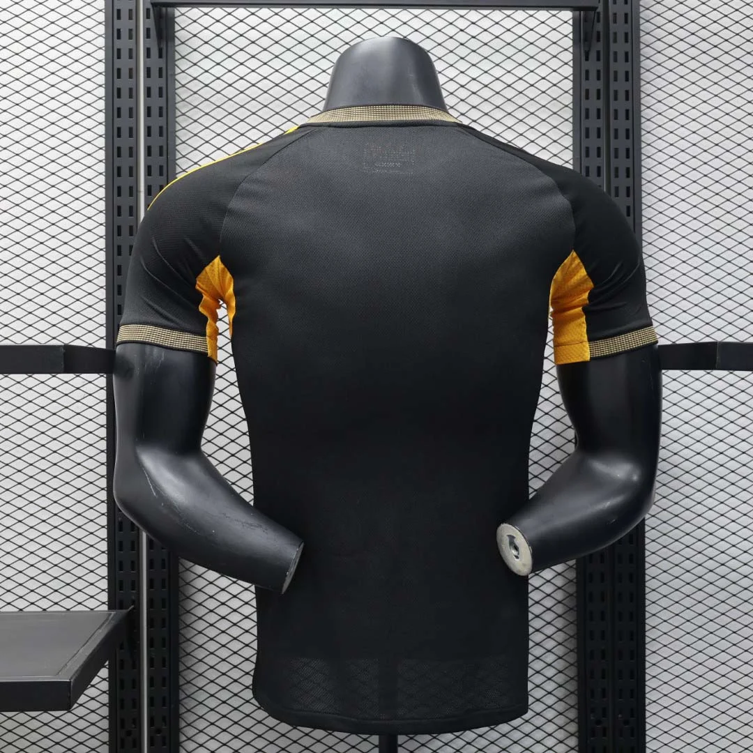 2025/2026 Player Version Real Madrid Special Edition Black And Gold Football Shirt 1:1 Thai Quality - Image 2