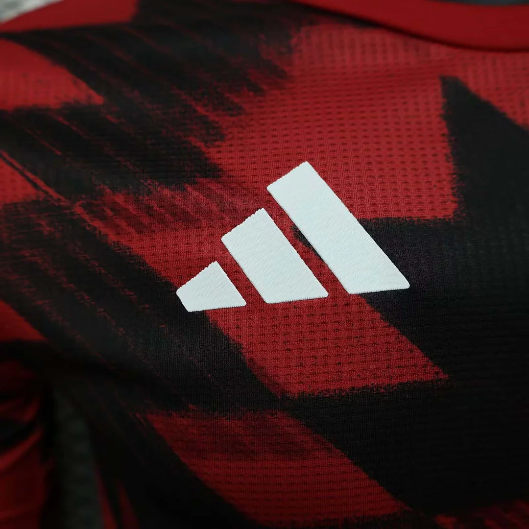 2025/2026 Player Version Manchester United Training Wear Red and black Football Shirt 1:1 Thai Quality - Image 4