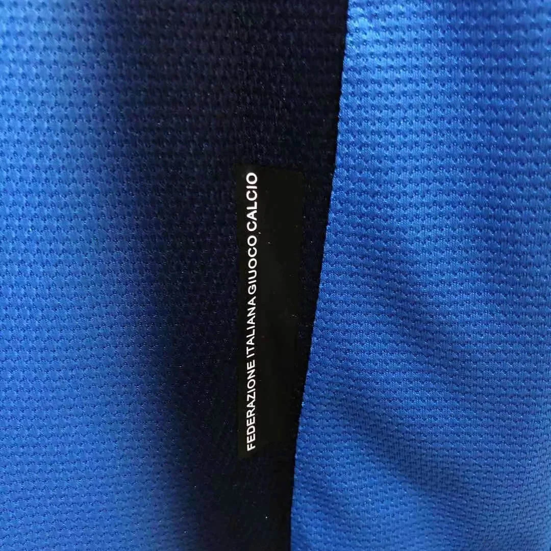 2006 Retro Italy Home Soccer Shirt - Image 8