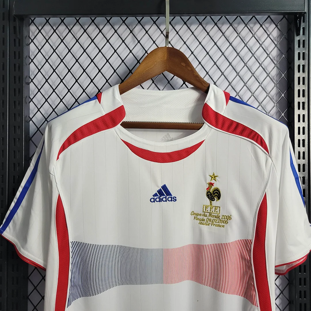 2006 Retro France Away Football Shirt - Image 5