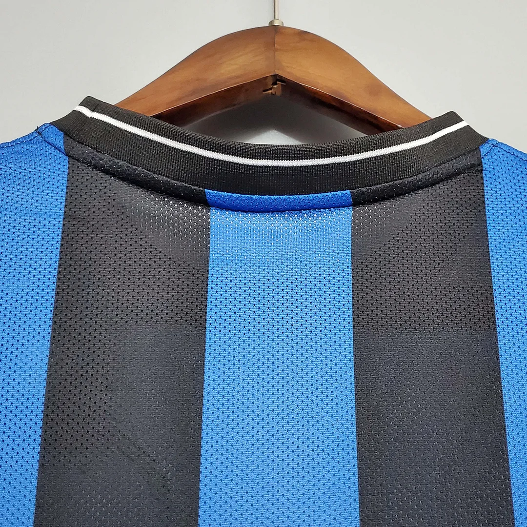 2009/2010 Retro Internazionale Milan Home Football Jersey 1:1 Thai Quality - Image 5