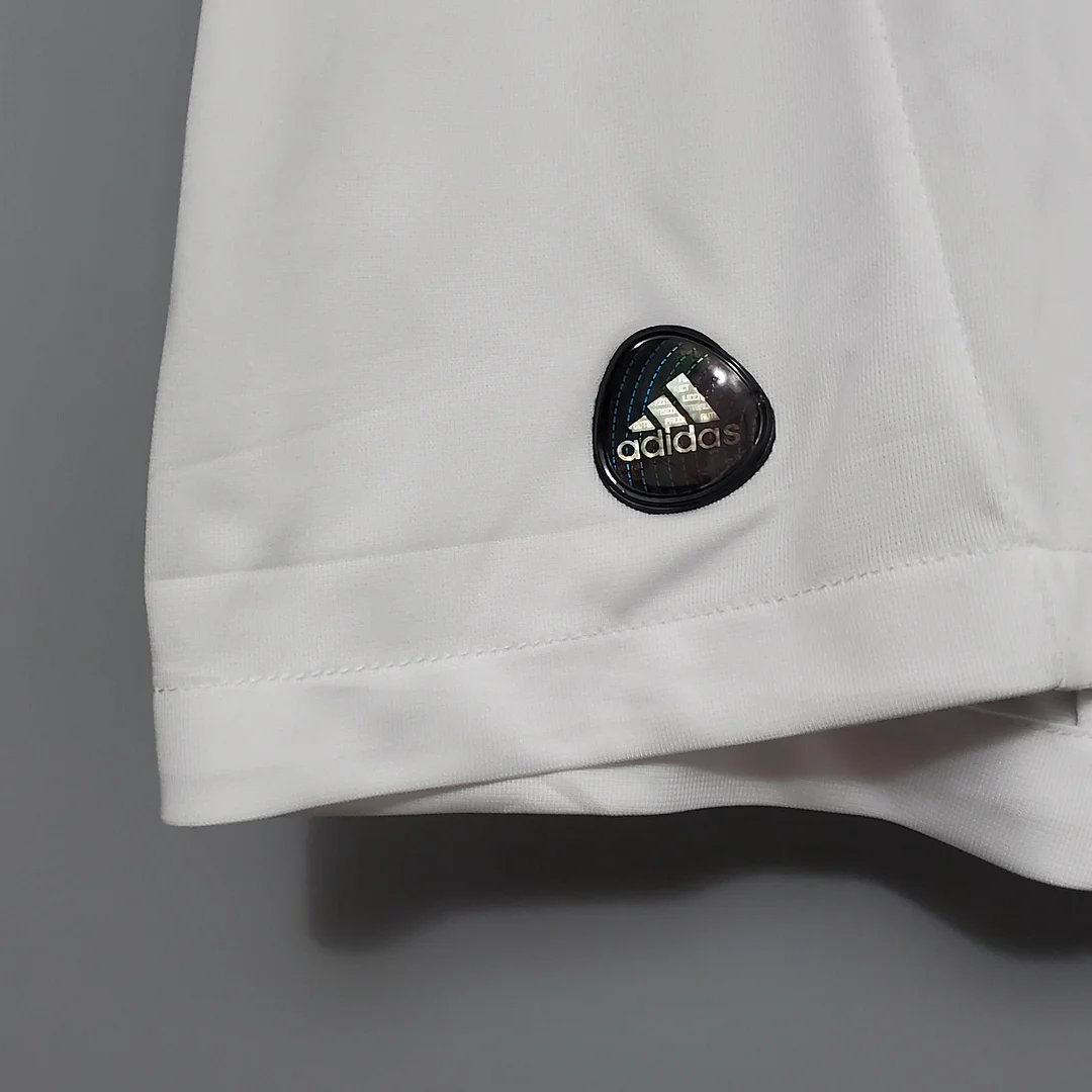 2011/2012 Retro Real Madrid Home - Image 9