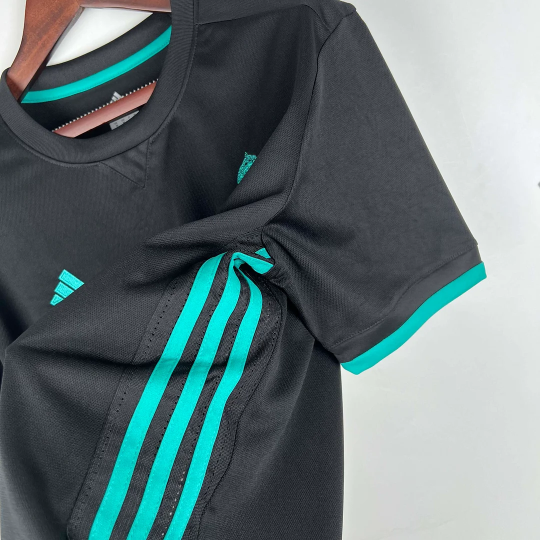 2017/2018 Retro Real Madrid Away Football Shirt1:1 Thai Quality - Image 8