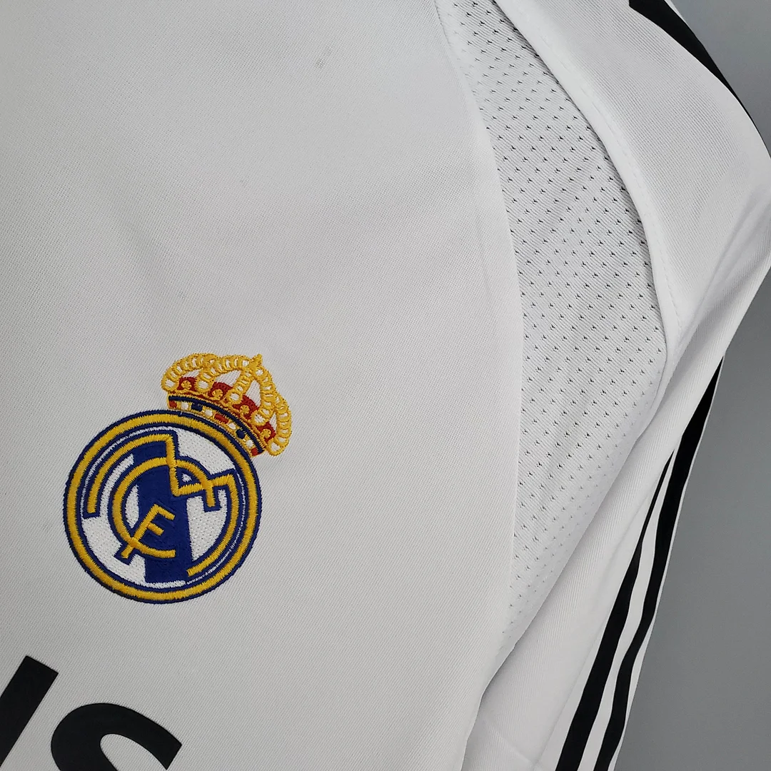 2005/2006 Retro Real Madrid Home - Image 5