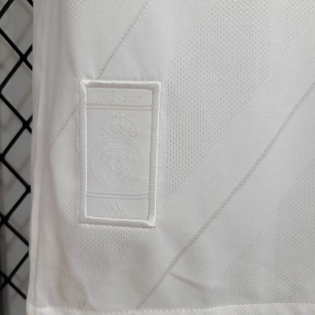 2017/2018 Retro Long Sleeve Real Madrid Home - Image 8