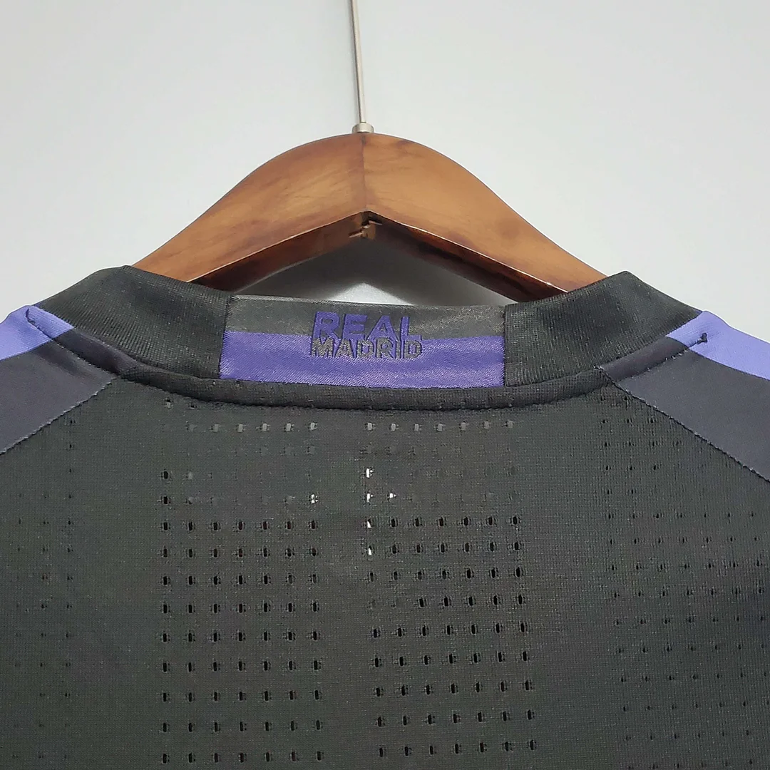 2016/2017 Retro Real Madrid Third Away Football Shirt 1:1 Thai Quality - Image 4