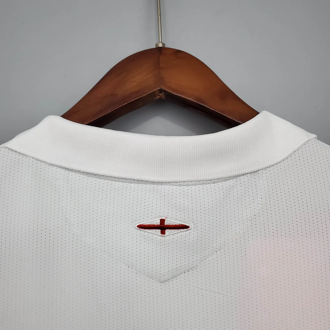 2006 Retro England Home Soccer Jersey - Image 8