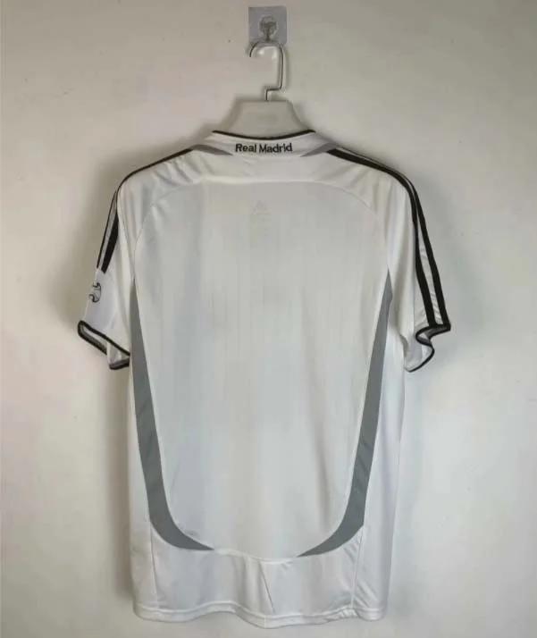 2006/2007 Retro Real Madrid Home Football Shirt 1:1 Thai Quality - Image 2