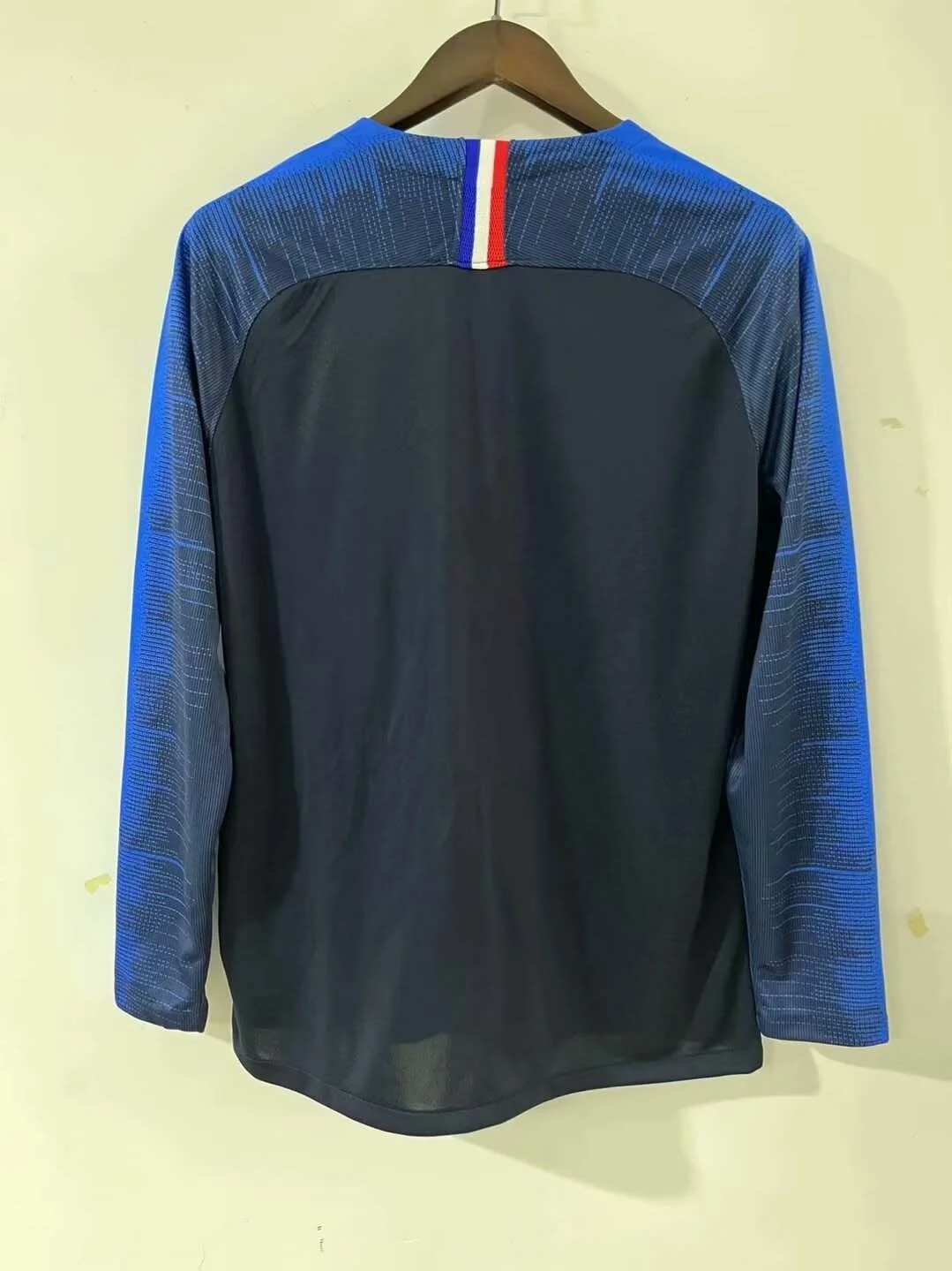 2018 Retro Long Sleeve France Home Football Shirt 1:1 Thai Quality - Image 2