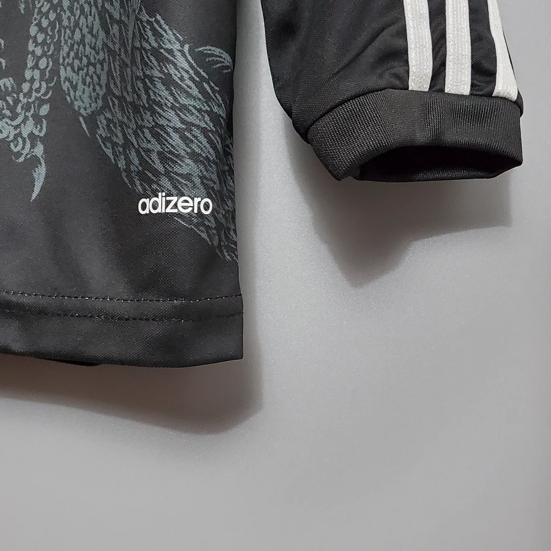 Retro Long Sleeve 2014/2015 Real Madrid Third Away - Image 8