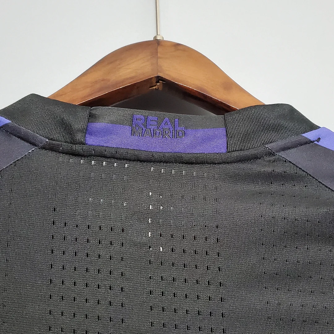 2016/2017 Retro Long Sleeve Real Madrid Third Away - Image 7