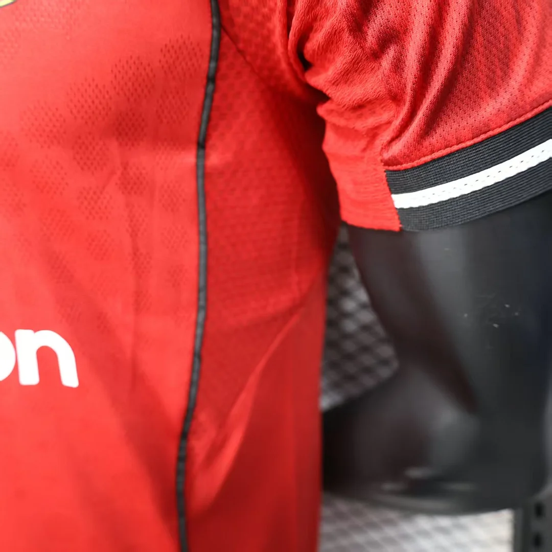 2025/2026 Player Version Manchester United Home Football Shirt 1:1 Thai Quality - Image 9