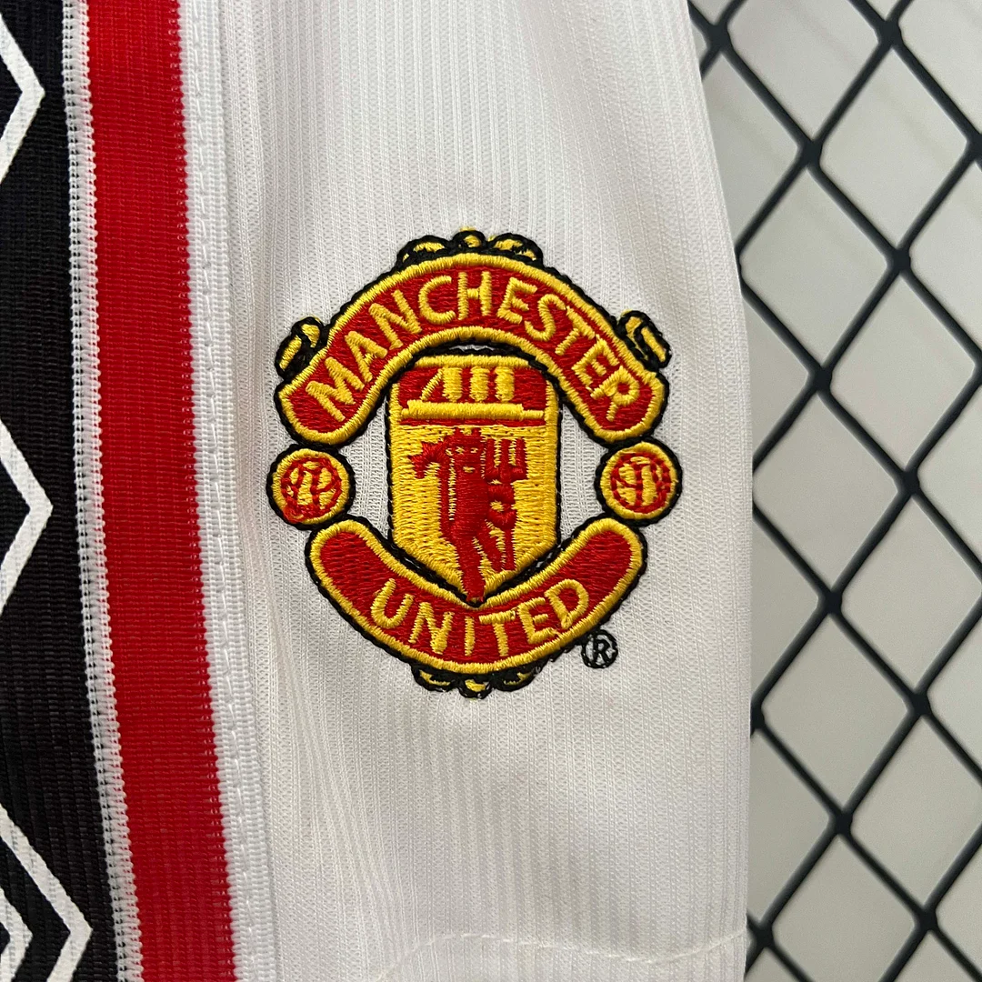 1998/1999 Retro Manchester United Home Football Shirt 1:1 Thai Quality Kids Size - Image 8