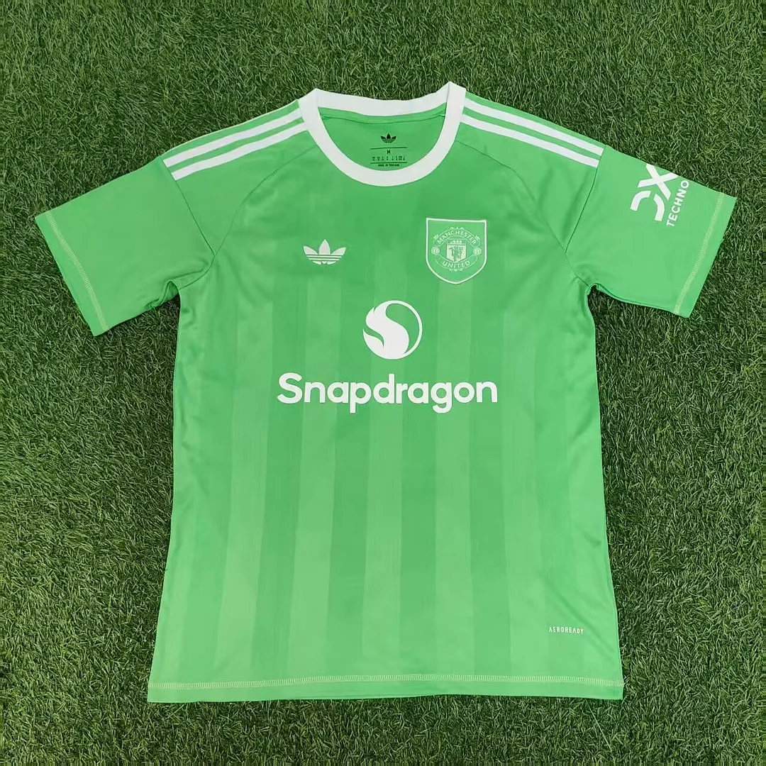 2025/2026 Manchester United Goalkeeper Green Football Shirt 1:1 Thai Quality