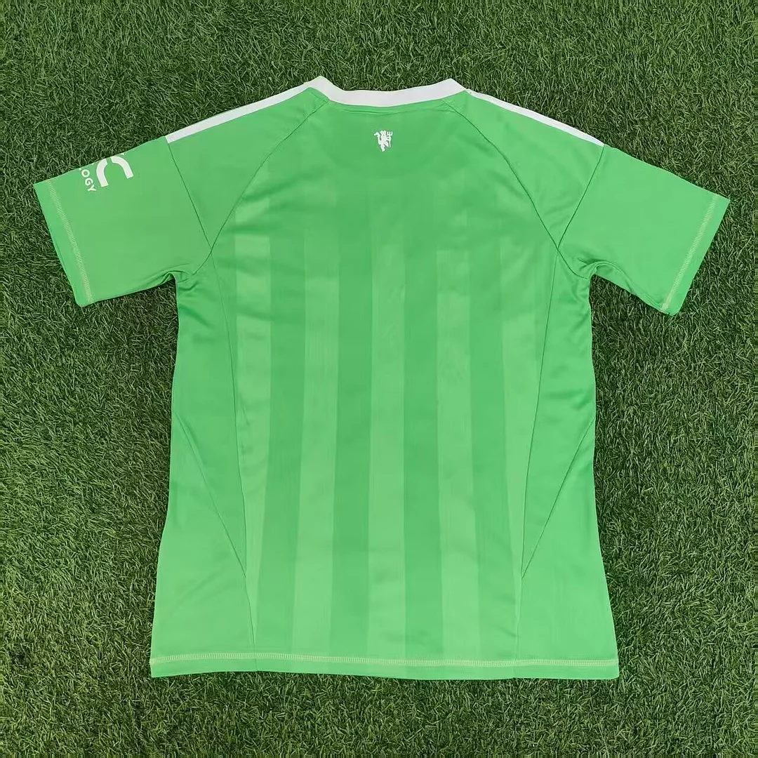 2025/2026 Manchester United Goalkeeper Green Football Shirt 1:1 Thai Quality - Image 2