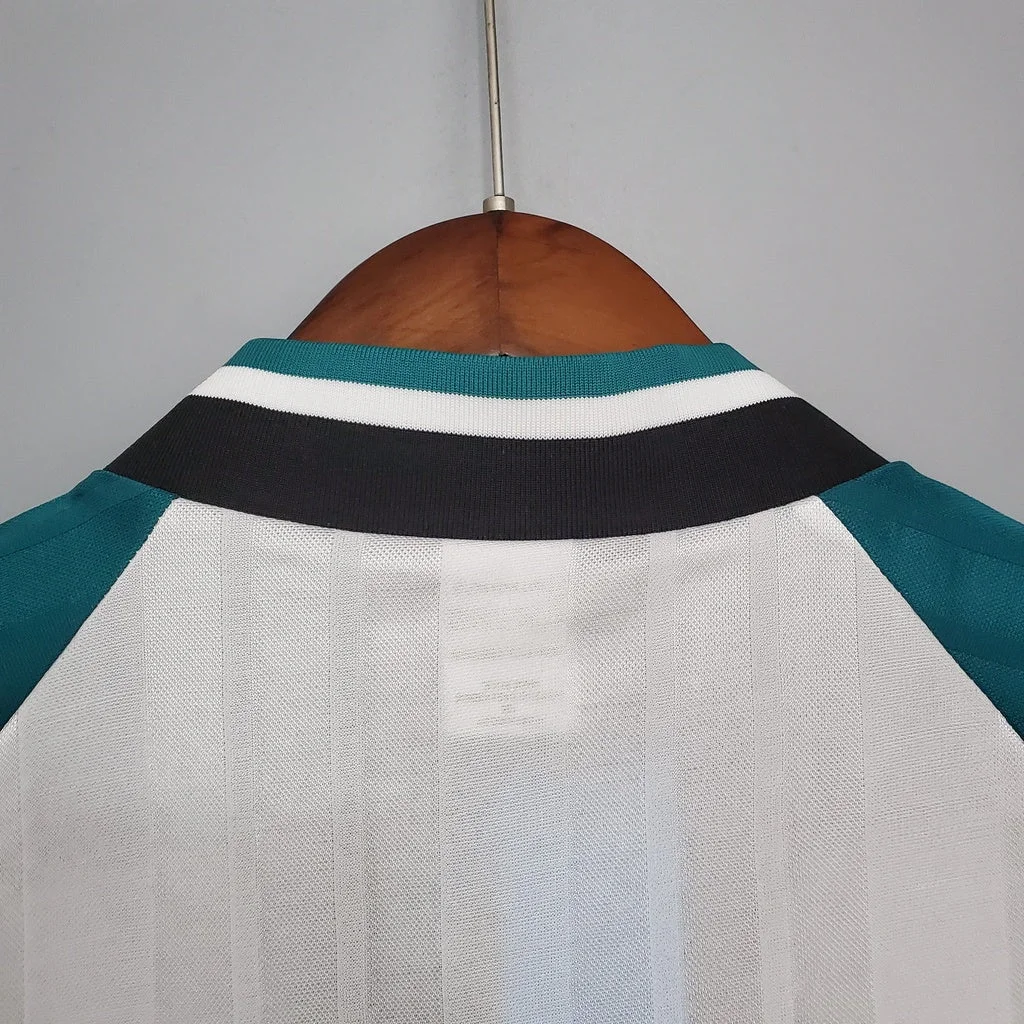 1993/1995 Retro Liverpool Away Football Shirt 1:1 Thai Quality - Image 4