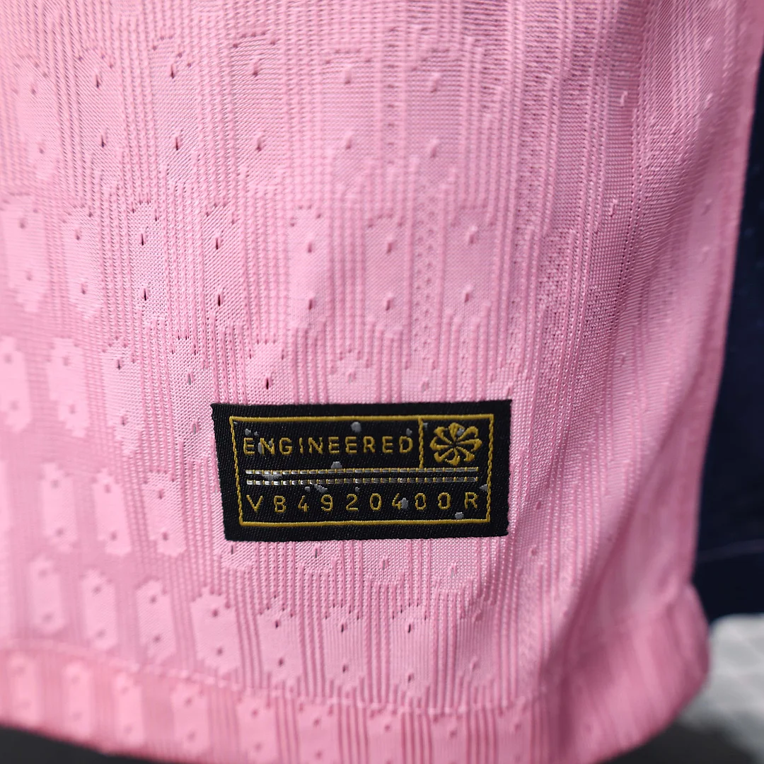 2025/2026 Player Version Barcelona Special Edition Pink Football Shirt 1:1 Thai Quality - Image 3
