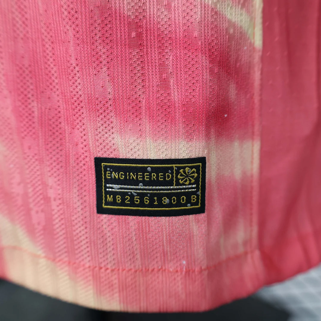 2024/2025 Player Version Barcelona Special Edition Pink Football Shirt 1:1 Thai Quality - Image 4