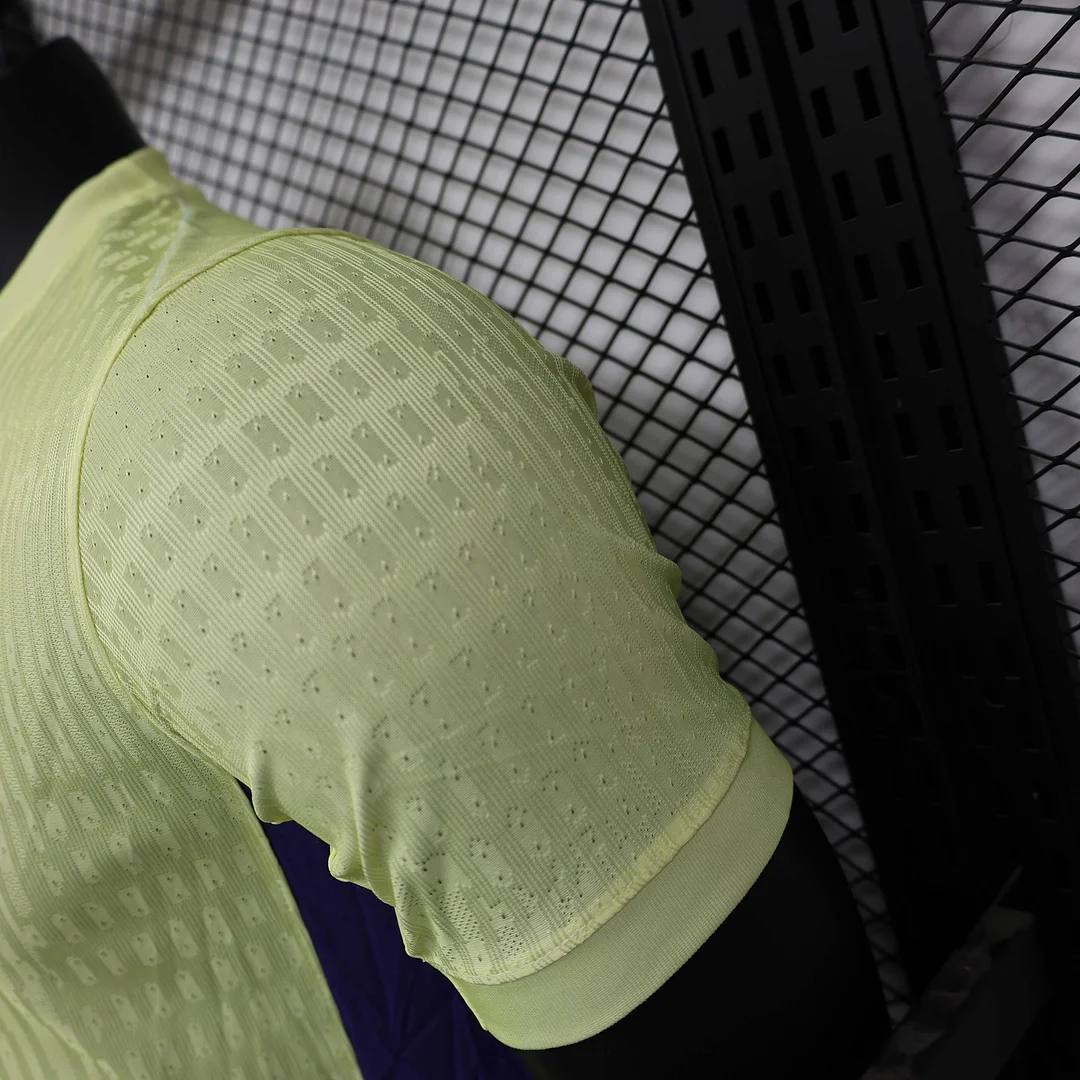 2024/2025 Player Version Barcelona Special Edition Yellow Football Shirt 1:1 Thai Quality - Image 6