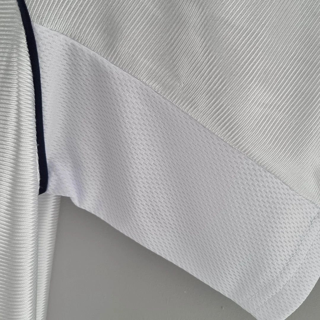 1998/2000 Retro Real Madrid Home - Image 10