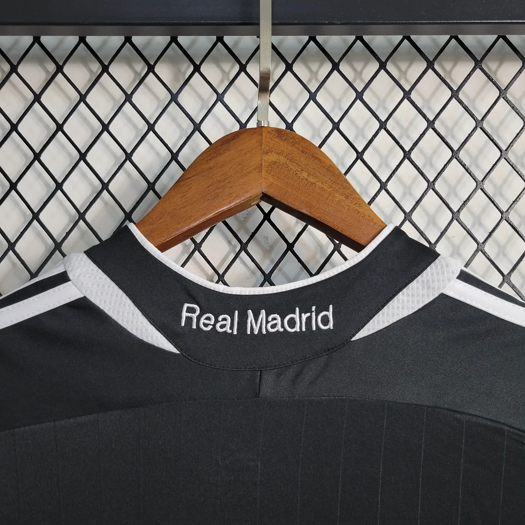 2006/2007 Retro Long Sleeve Real Madrid Away - Image 7