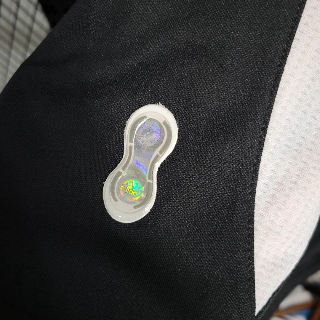 2006/2007 Retro Long Sleeve Real Madrid Away - Image 9