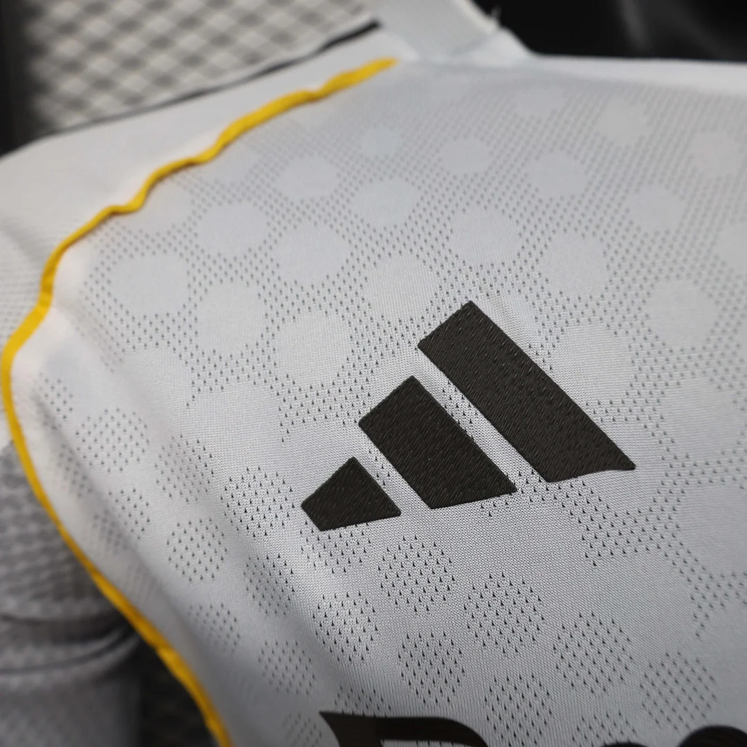 2025/2026 Long Sleeve Player Version Real Madrid Home Football Shirt1:1 Thai Quality - Image 4