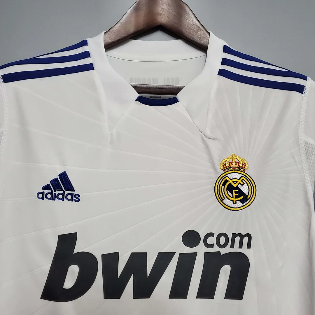 2010/2011 Retro Real Madrid Home Football Shirt 1:1 Thai Quality - Image 4