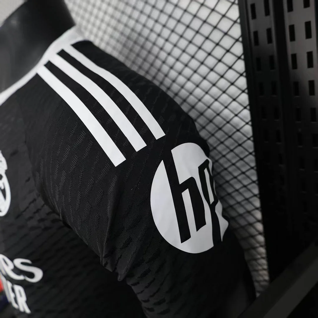 2025/2026 Player Version Real Madrid Goalkeeper Black Football Shirt 1:1 Thai Quality - Image 8