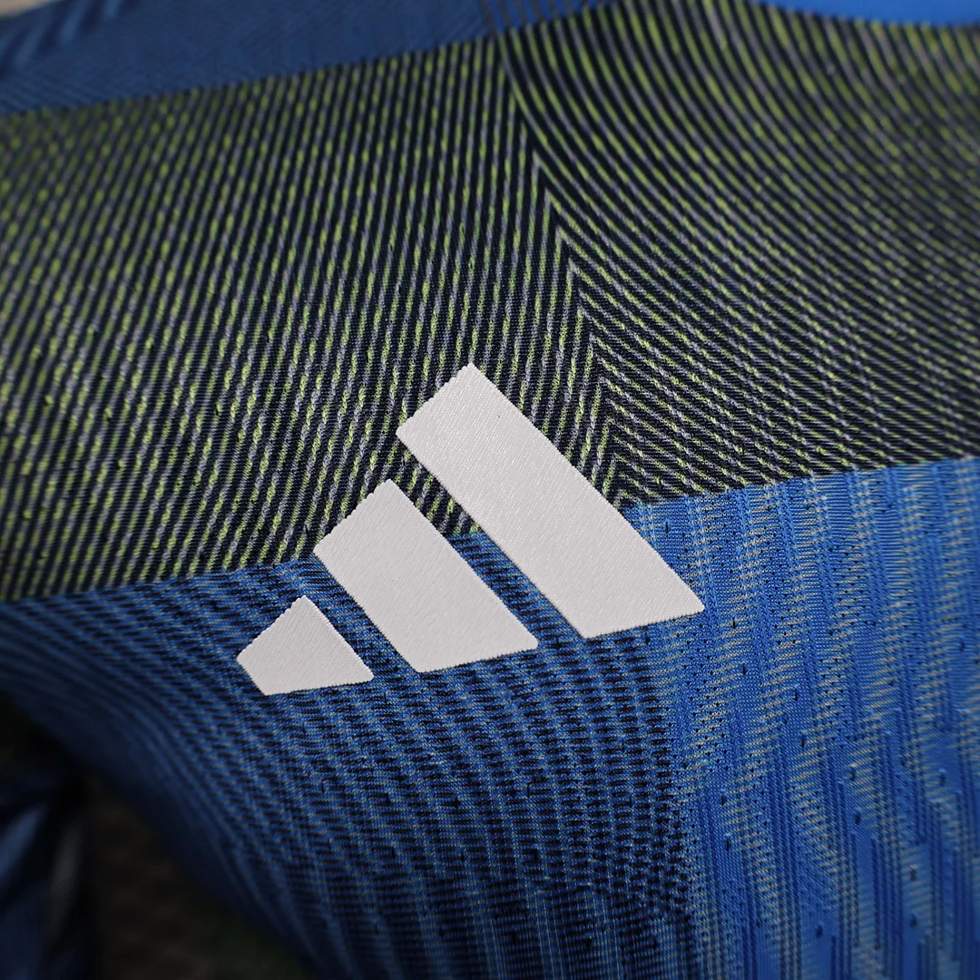 2025/2026 Player Version Real Madrid Pre-race suit Football Shirt 1:1 Thai Quality - Image 4