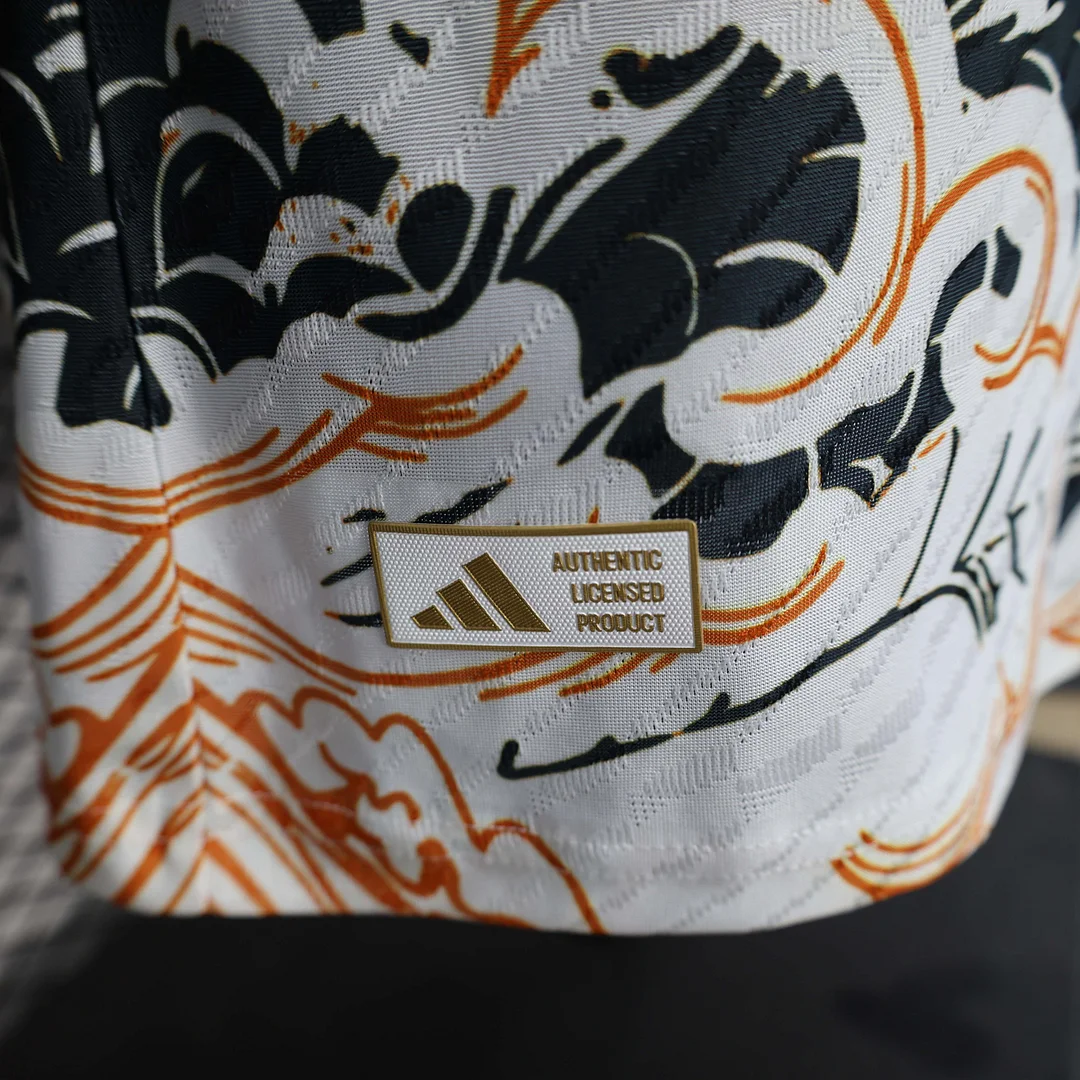 2025/2026 Player Version Real Madrid Special Edition White Football Shirt 1:1 Thai Quality - Image 8