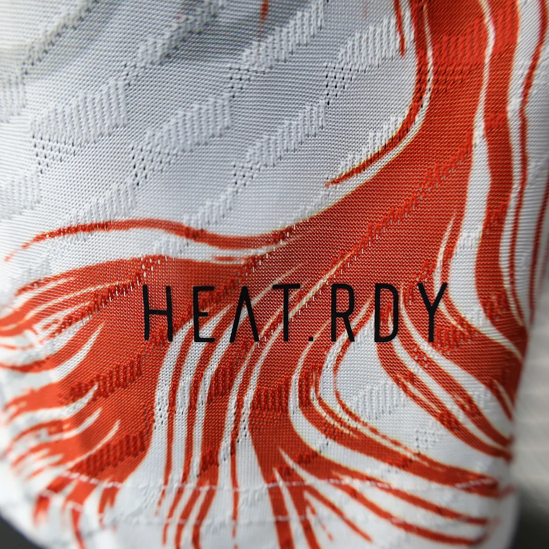 2025/2026 Player Version Real Madrid Special Edition Red Football Shirt 1:1 Thai Quality - Image 8