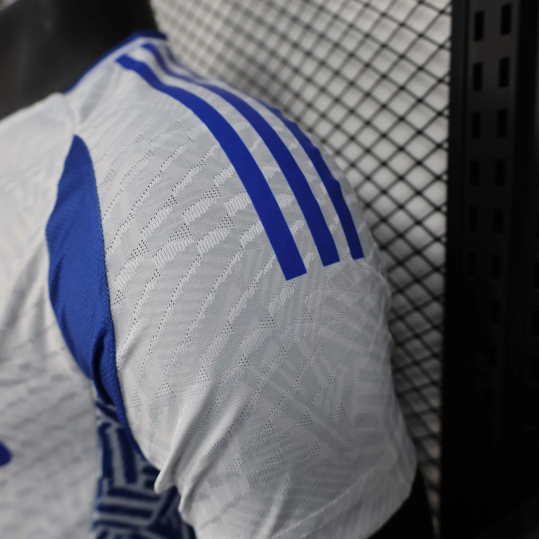 2025/2026 Player Version Real Madrid Special Edition White Football Shirt 1:1 Thai Quality - Image 8