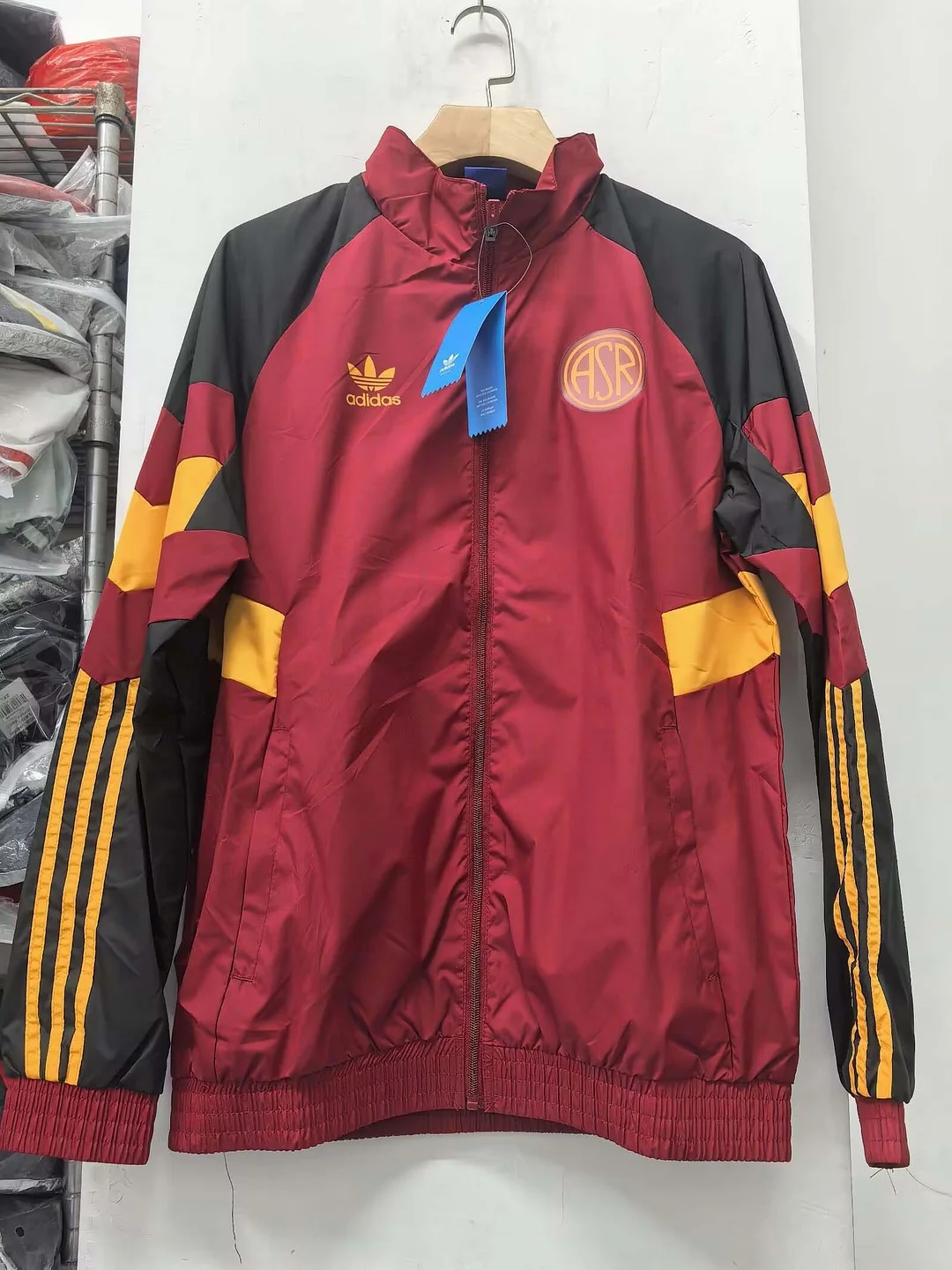 2024/2025 Roma Windbreaker Red Soccer Jersey 1:1 Thai Quality - Image 2