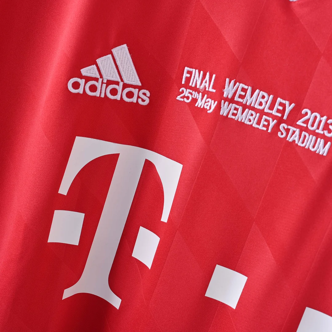 2013/2014 Retro Bayern Munich Home Football Jersey 1:1 Thai Quality - Image 5