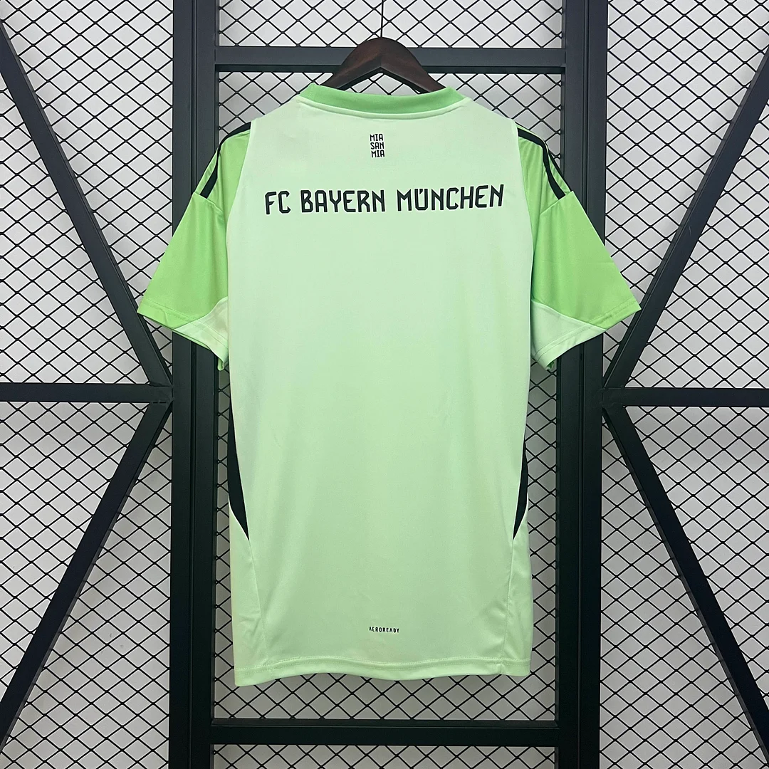 2025/2026 Bayern Munich Goalkeeper Green Football Jersey 1:1 Thai Quality - Image 2