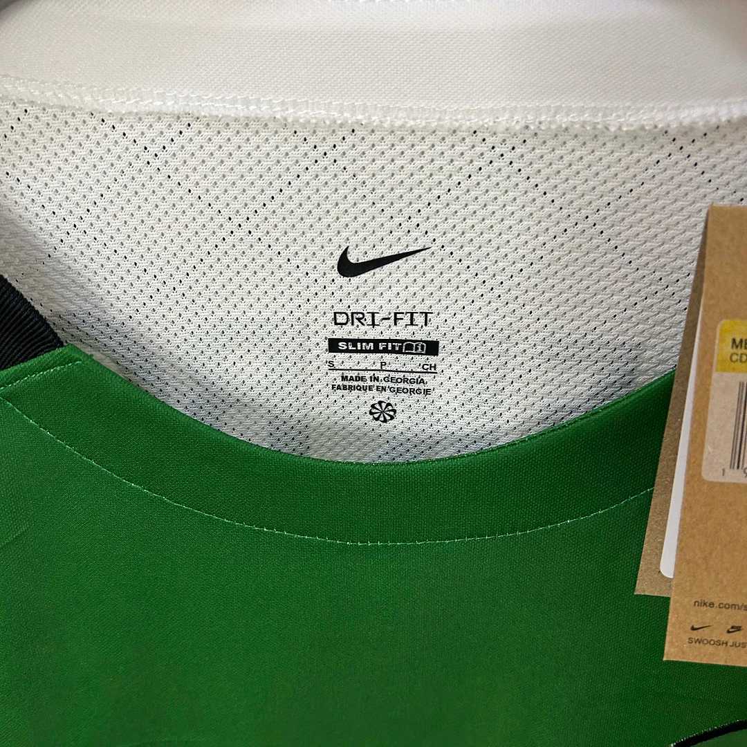 2024/2025 Sporting Lisbon 100th anniversary edition Football Shirt 1:1 Thai Quality - Image 4