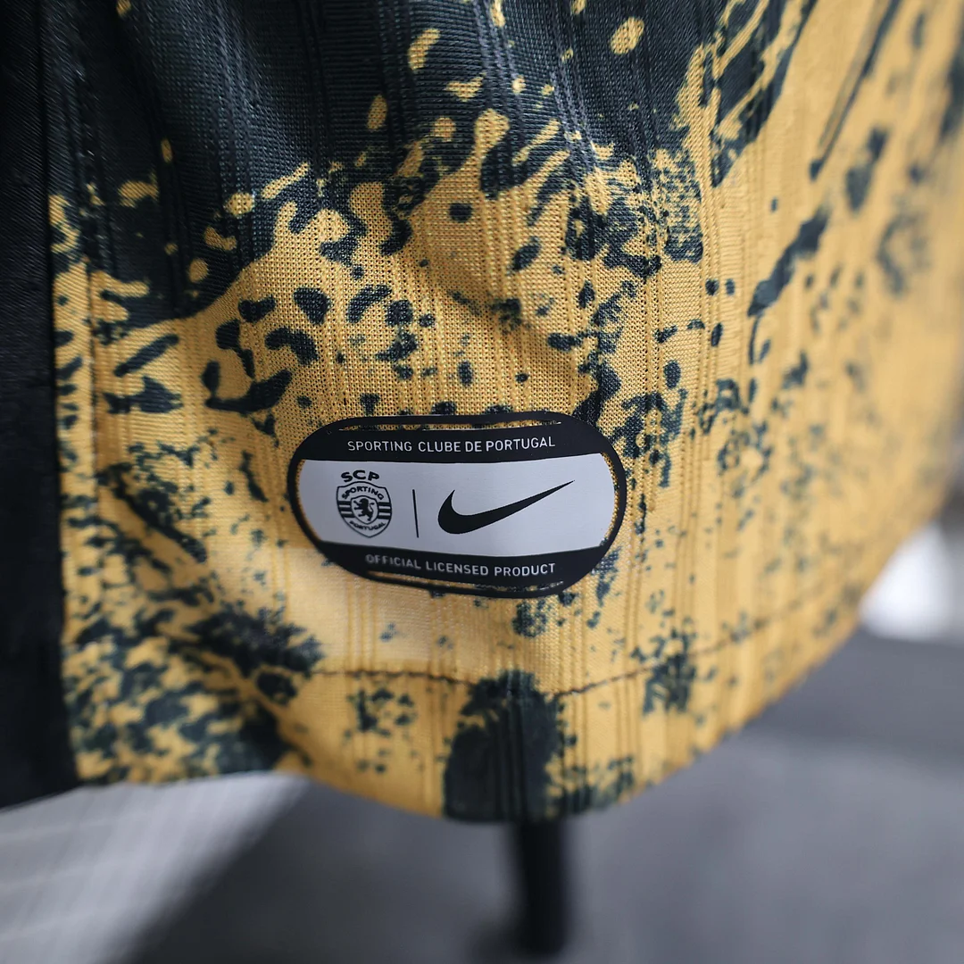 2024/2025 Player Version Sporting Lisbon Fourth Away Football Shirt 1:1 Thai Quality - Image 9