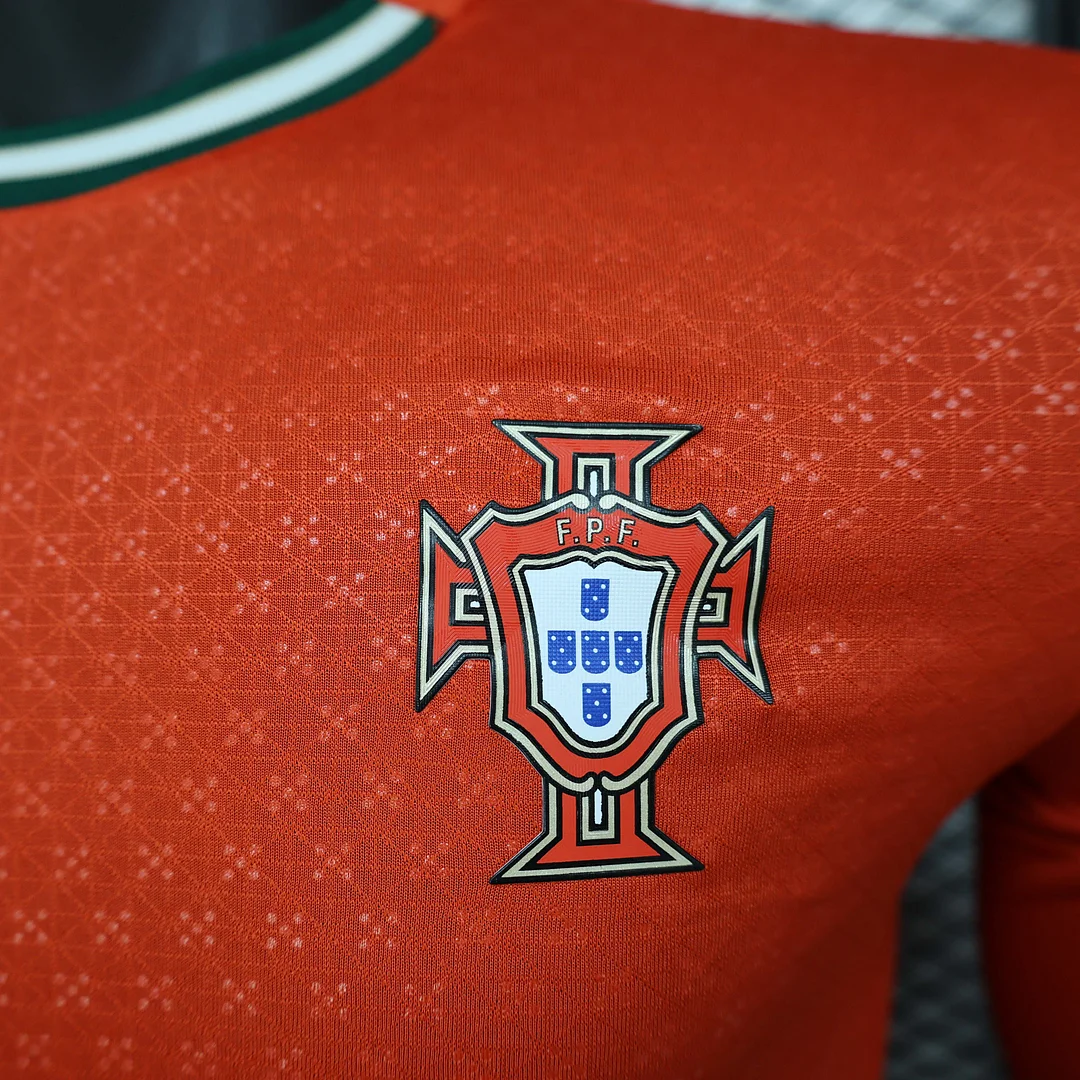 2025 Player Version Long Sleeve Portugal Home Football Shirt 1:1 Thai Quality - Image 6