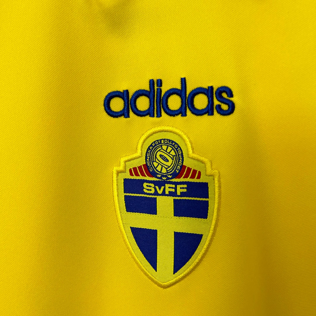 1994 Retro Sweden Home Football Shirt 1:1 Thai Quality - Image 4