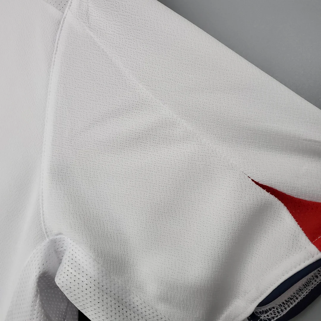 2006 Retro England Home Soccer Jersey - Image 10