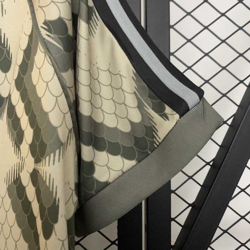 2025/2026 Bayern Munich Special Edition Football Jersey 1:1 Thai Quality - Image 3